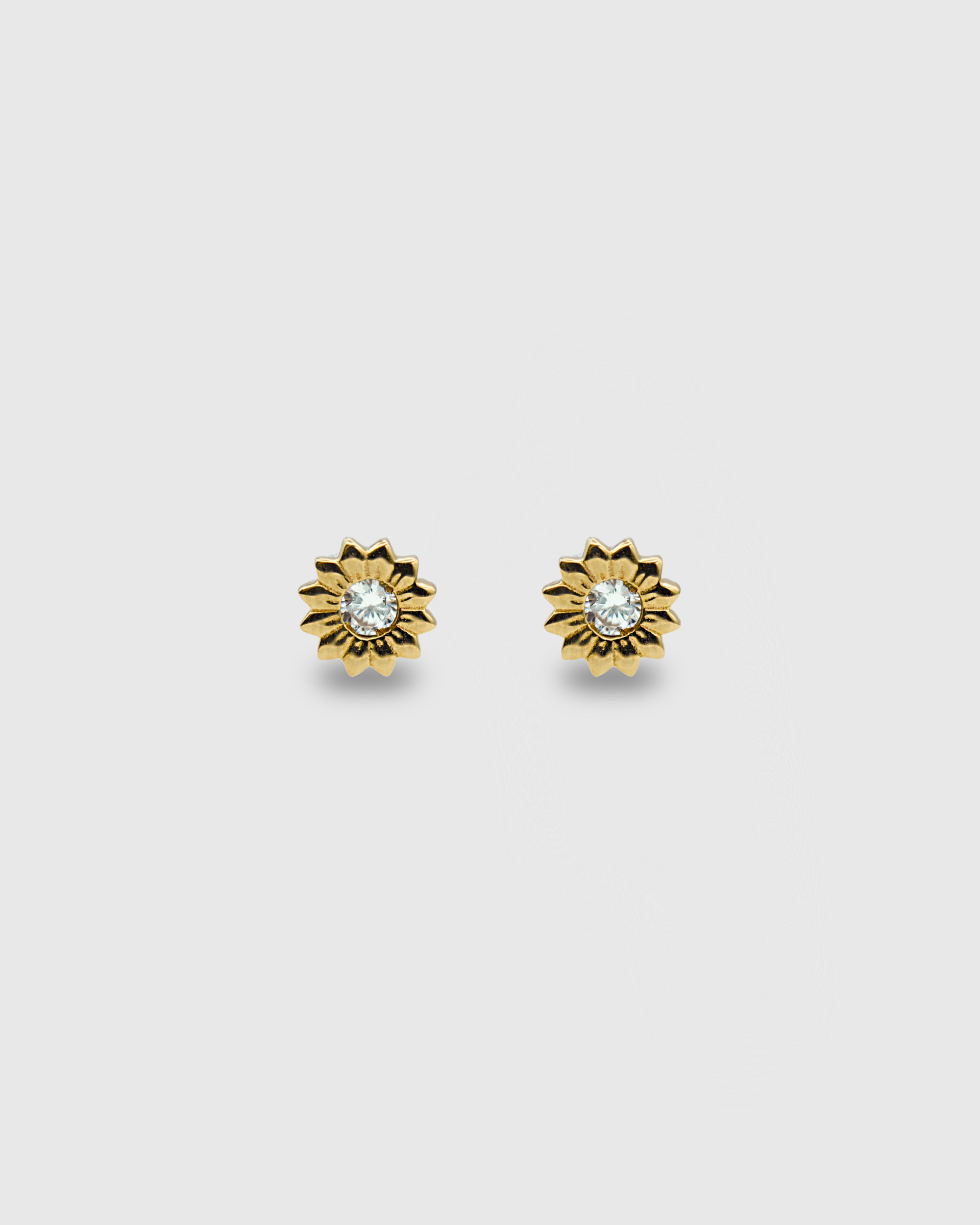 Piercing Girasol de oro sólido 14k con circonita