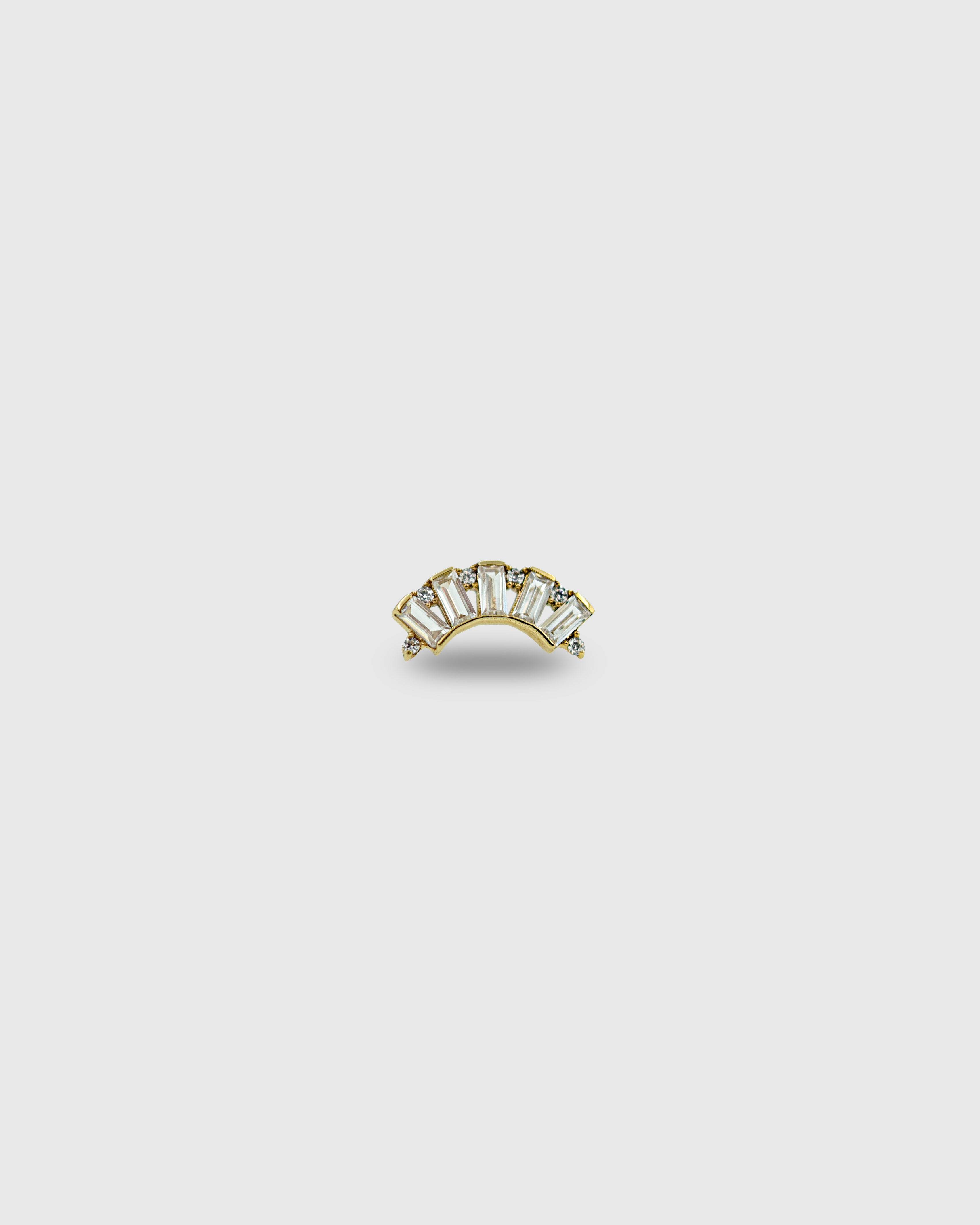 Piercing curvo de oro sólido 14k con circonitas rectangulares
