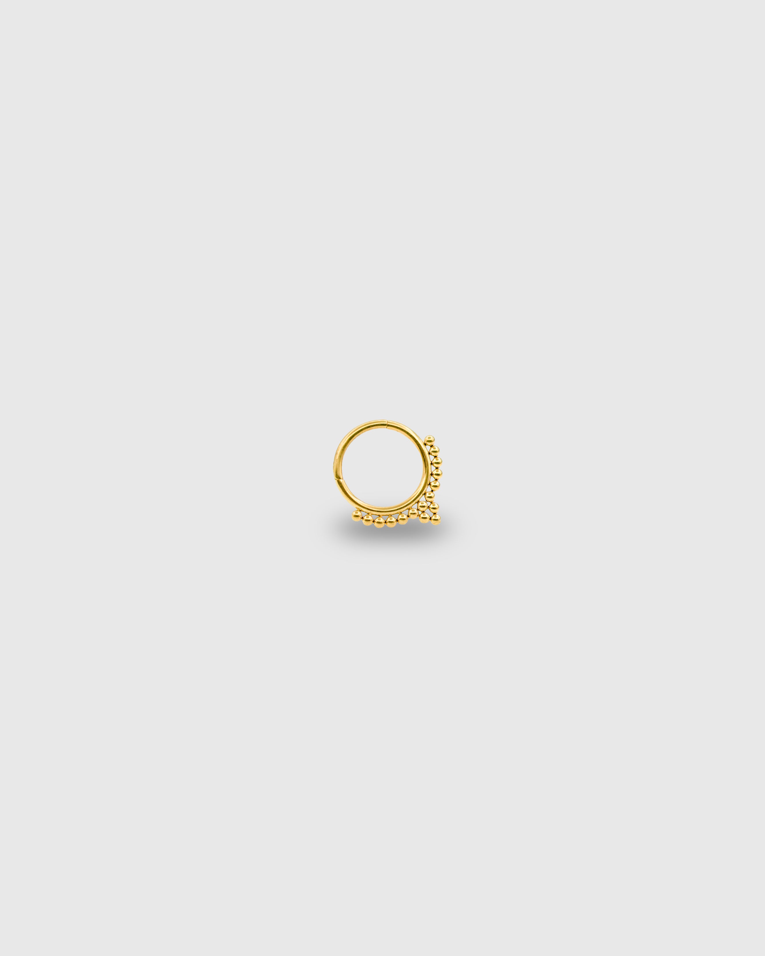 Pendiente Aro oro 24k PVD con detalle de cuentas