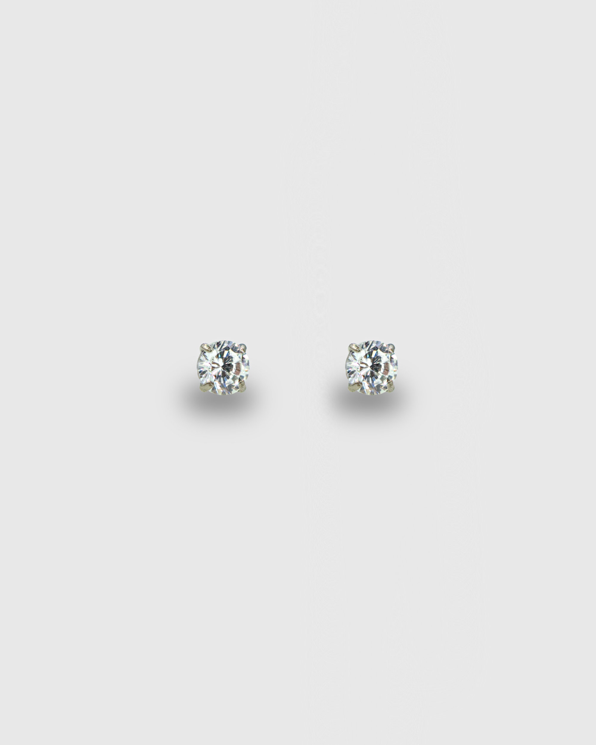 Piercing circonita de titanio