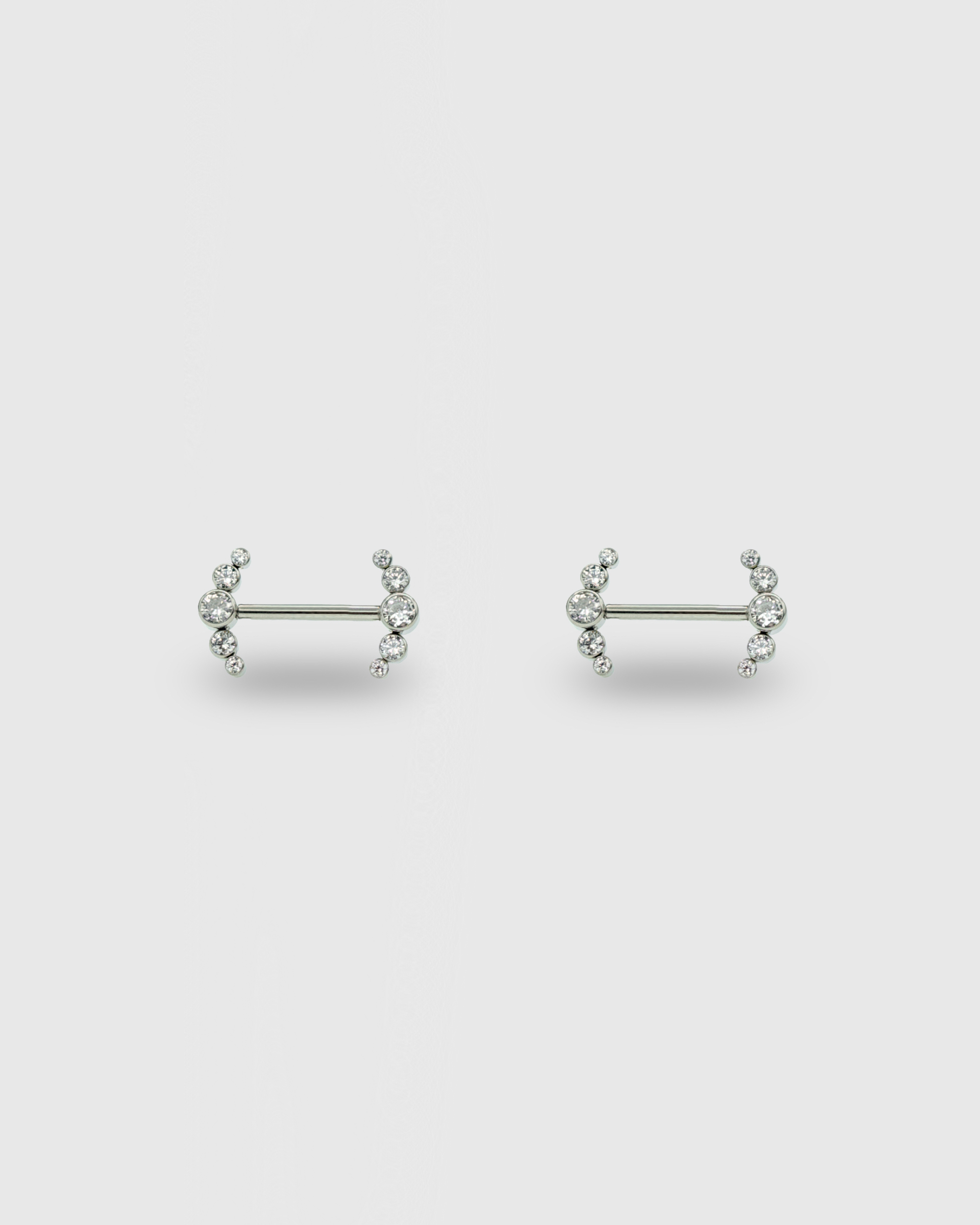 Piercing para pezón con circonitas decrecientes