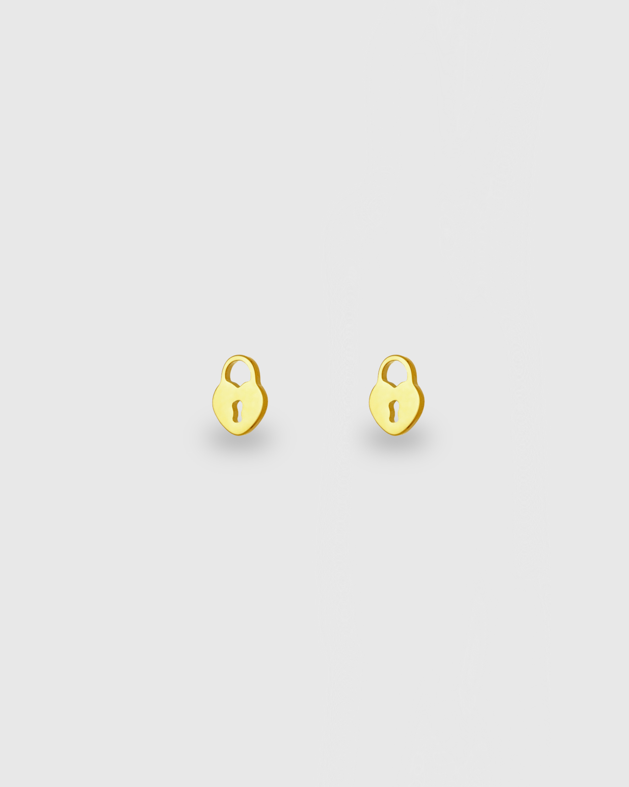 Piercing candado en forma de corazón de oro 24k PVD
