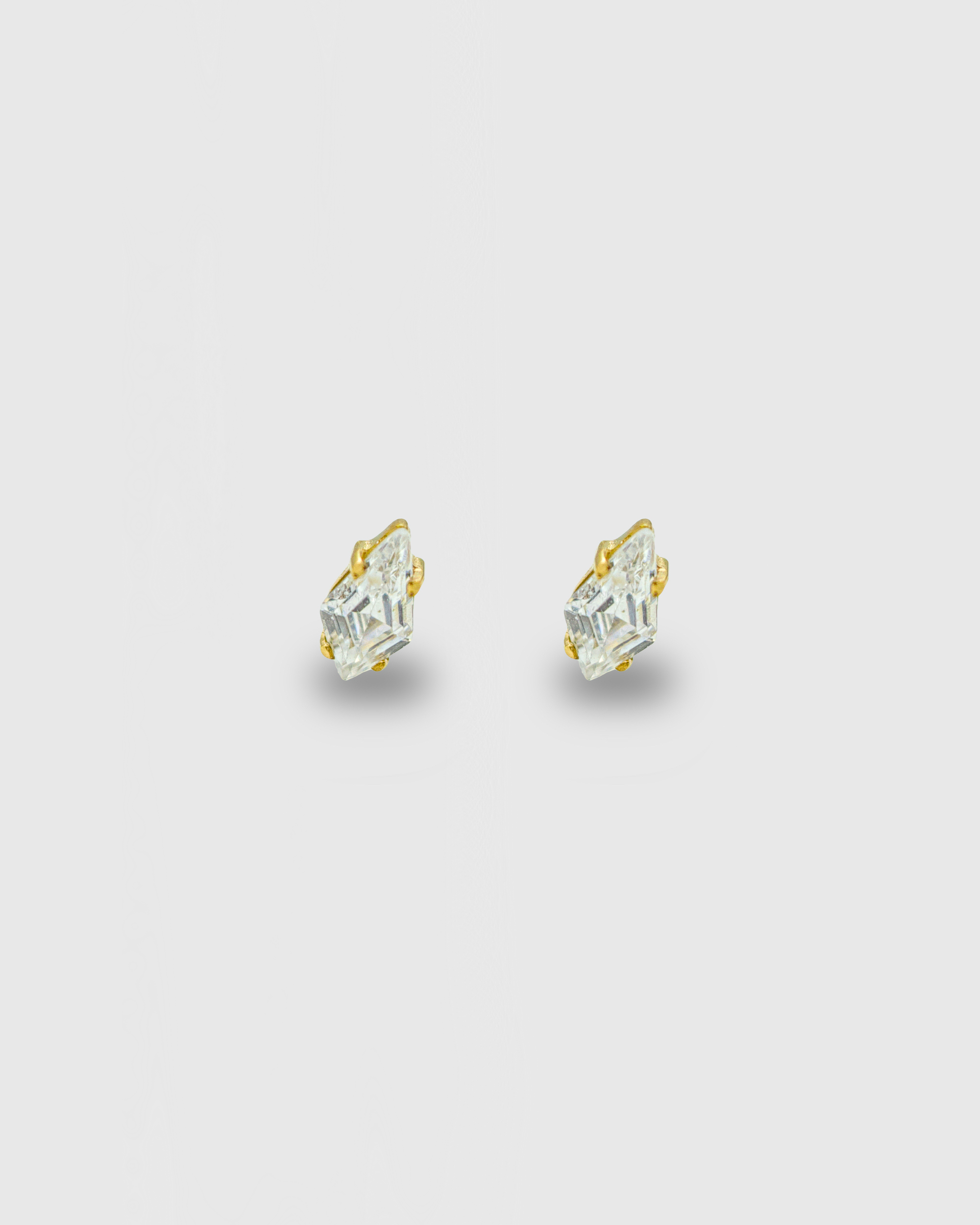 Piercing Rombo oro 24k PVD con circonita