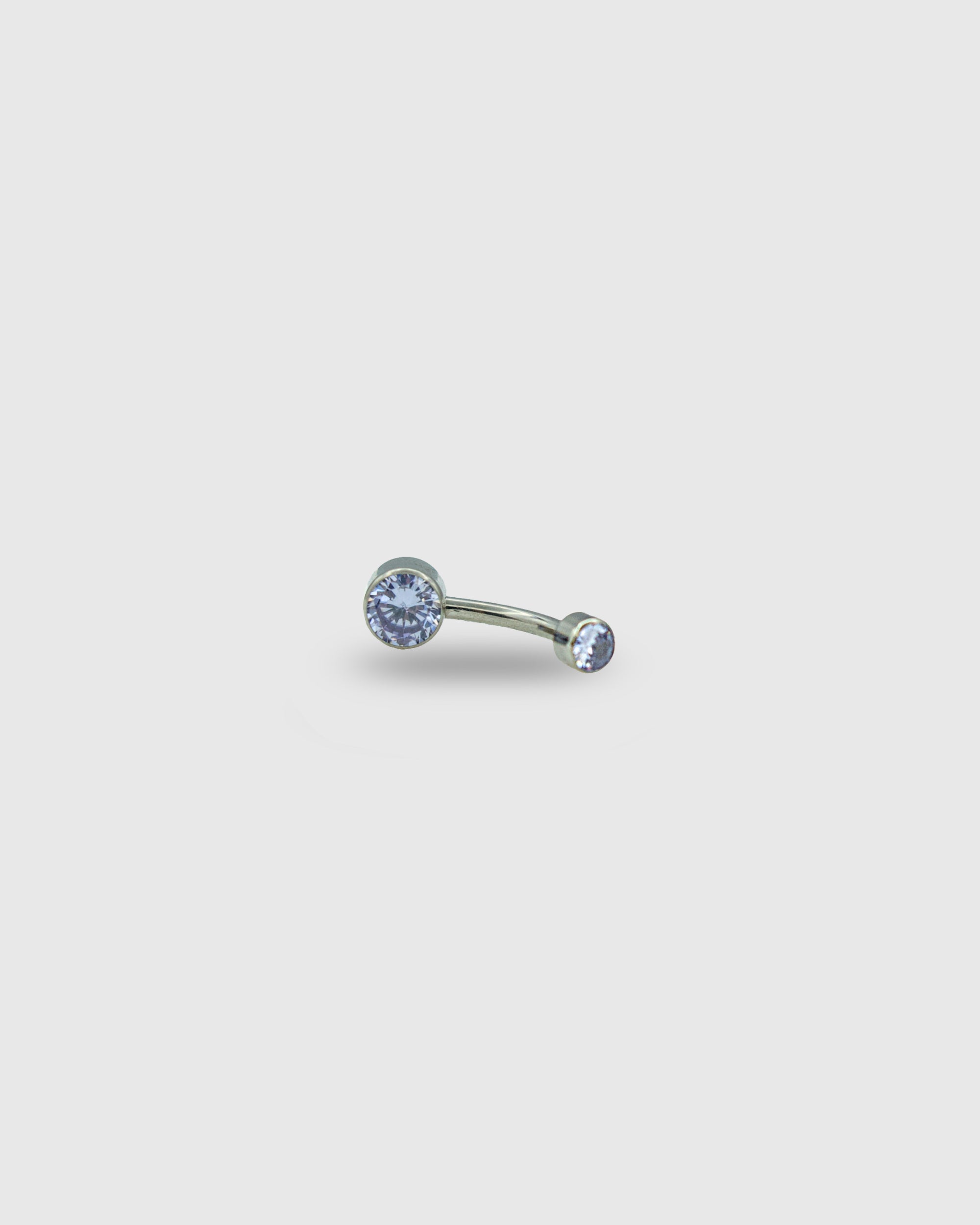 Piercing para ombligo de titanio con circonitas planas