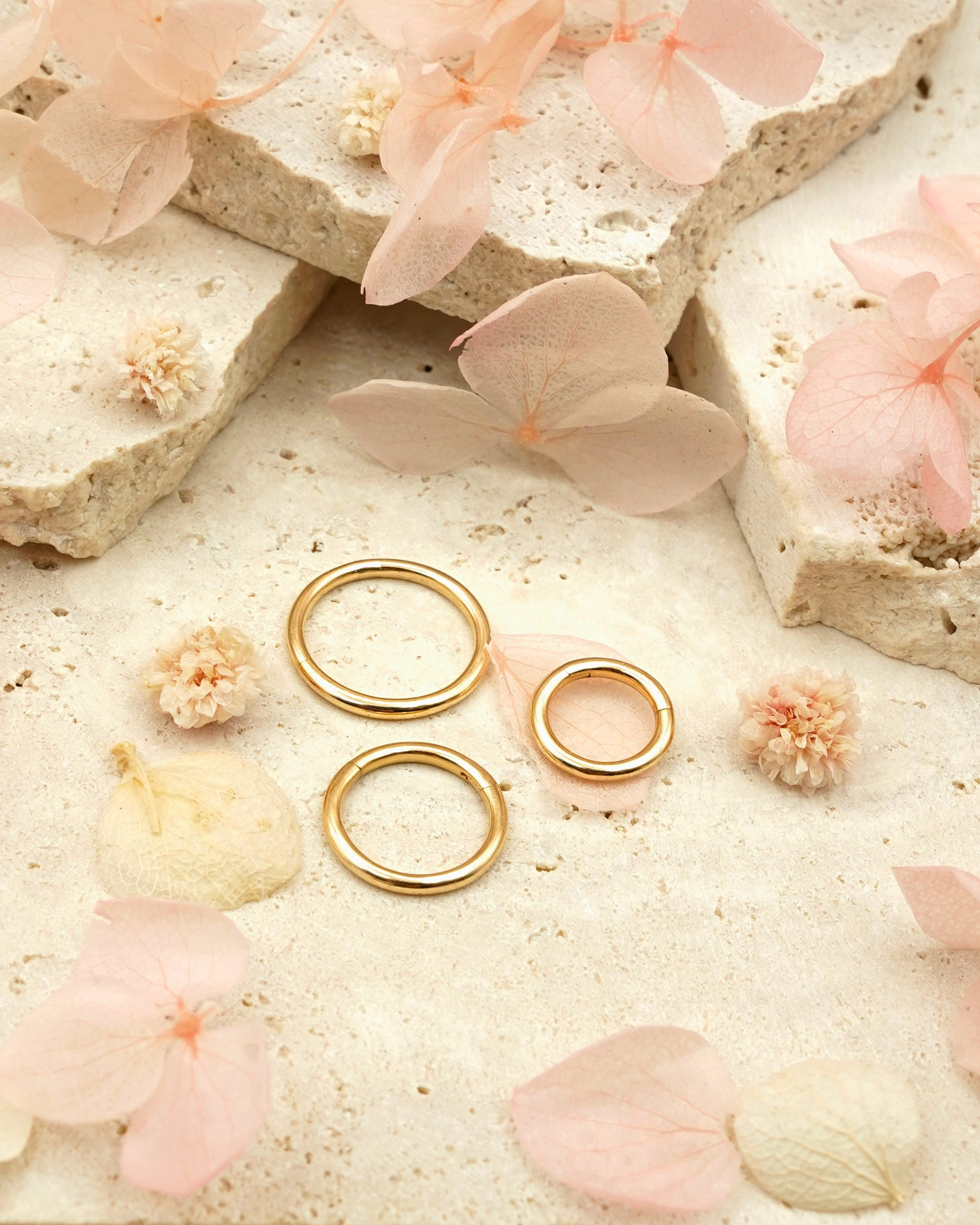 Pendiente aro liso de oro 14k