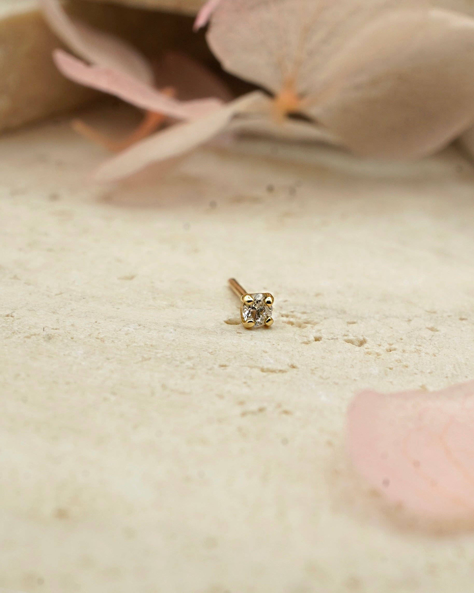 Pendiente de oro sólido 14k con diamante genuino engastado