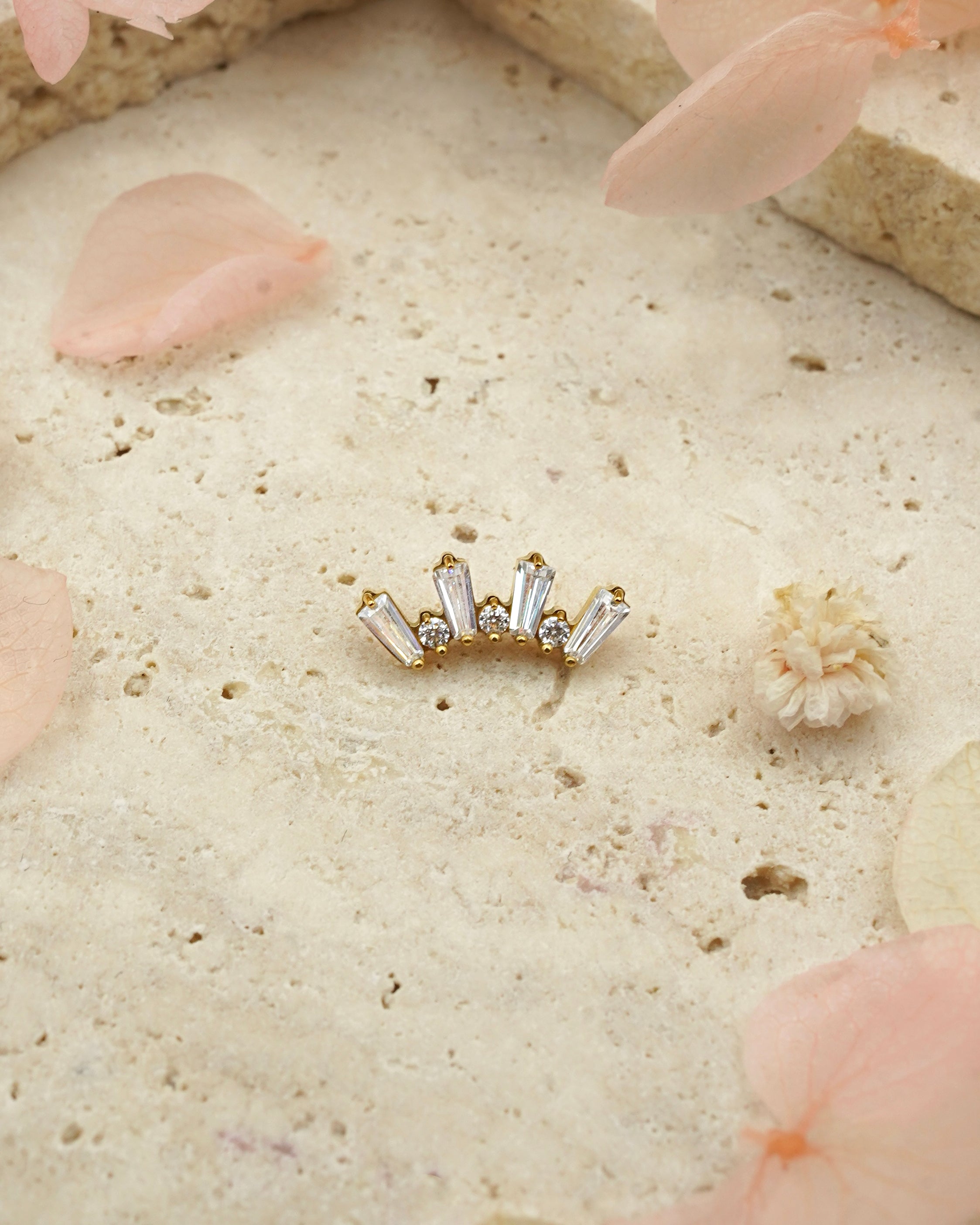 Pendiente cluster circonitas oro 24k PVD